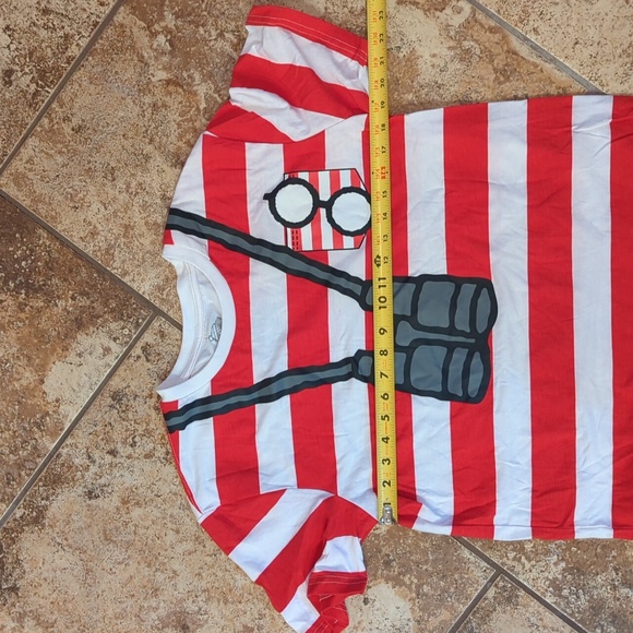 M Where's Waldo Tee - Picture 4 of 4